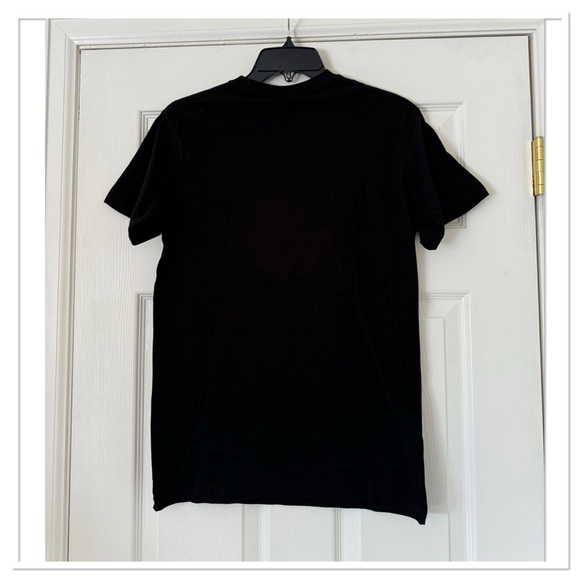 Yellowstone Dutton Ranch Black Graphic T-Shirt - Picture 2 of 4